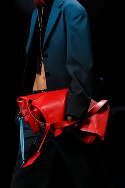 Look 11